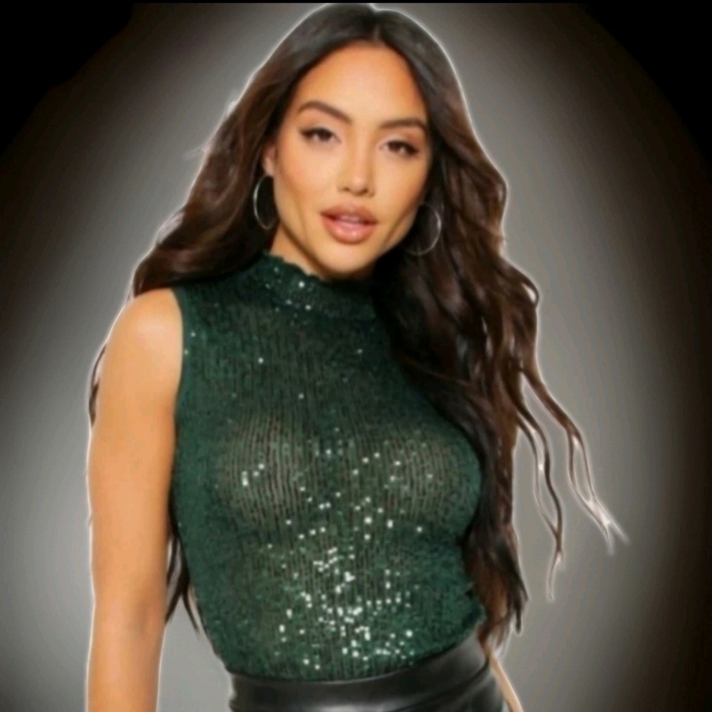 NWOT Boohoo Emerald Green Sequin High Neck Sleeveless Top Sz 8